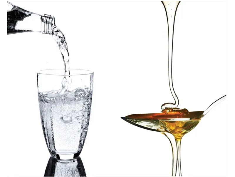 Viscosity visual illustration of high viscosity thick and heavy versus low viscosity thin and light 